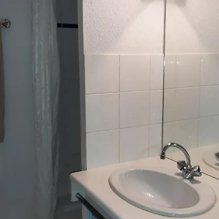 Pavillon 5 Pers Avec Clim Et Terrasse En Avec Piscine - Fr-1-781-85 Vakantiehuis Vendres