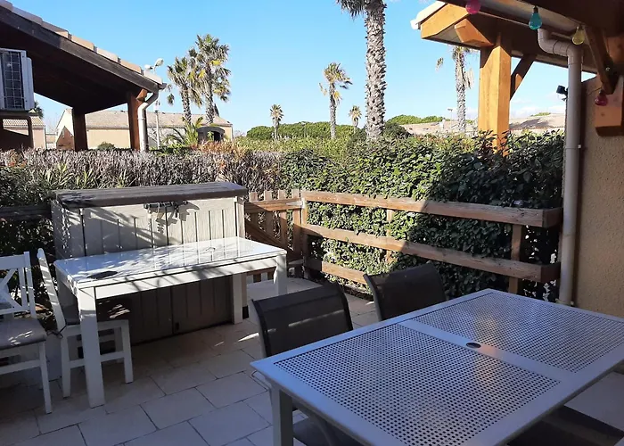 Pavillon 5 Pers Avec Clim Et Terrasse En Avec Piscine - Fr-1-781-85 Vendres